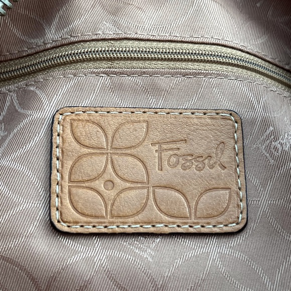 Fossil Medium Size Hobo Leather Bag - Picture 13 of 15